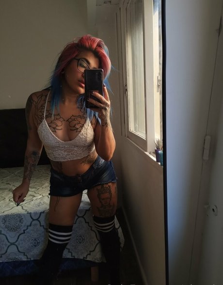 elorwin nude model pics