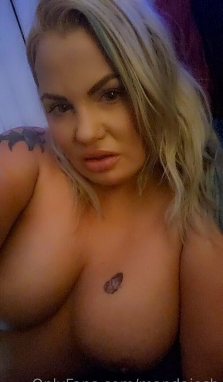 mandajosh nude model photos