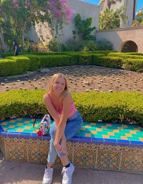 nerdyhayley69 model art photo