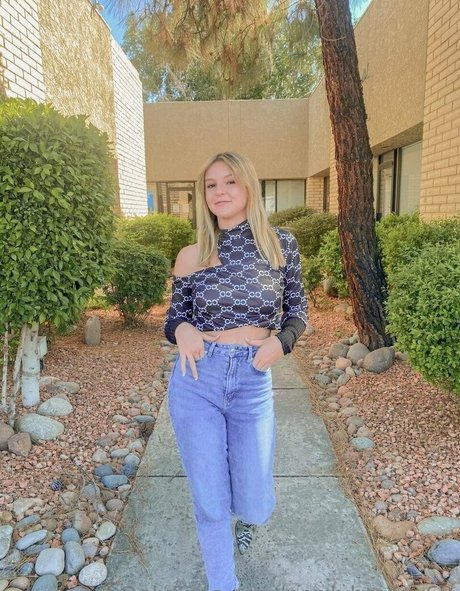 nerdyhayley69 top model photos