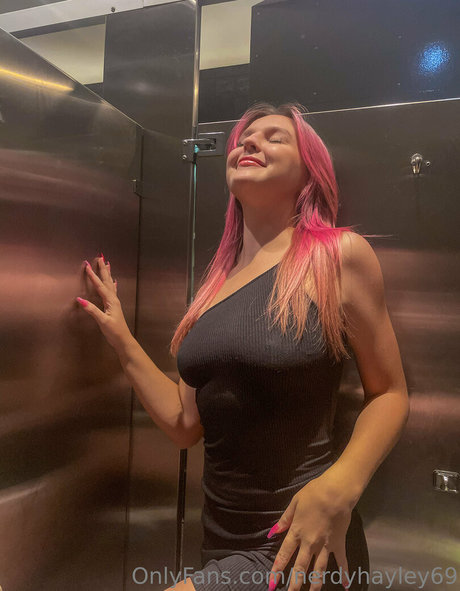 nerdyhayley69 pornstar hot gallery