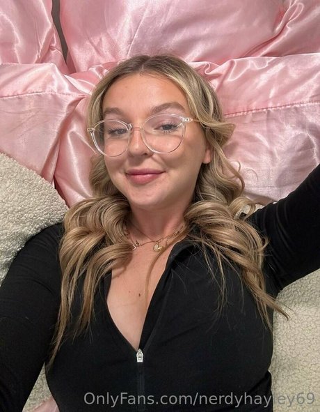 nerdyhayley69 star hot picture