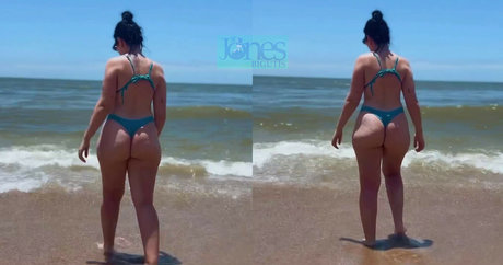 Bella Sant ASMR star pretty photo