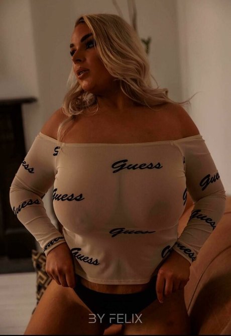 Ashleemunday star nude image