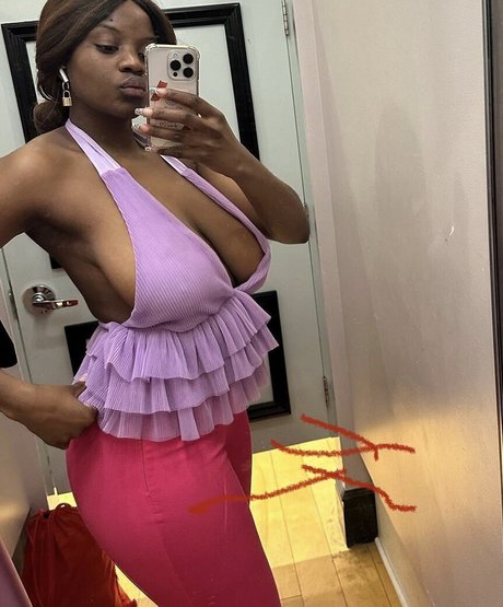 Stylebyambre IG pornographic model image