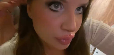 Elizabeth M model erotic image