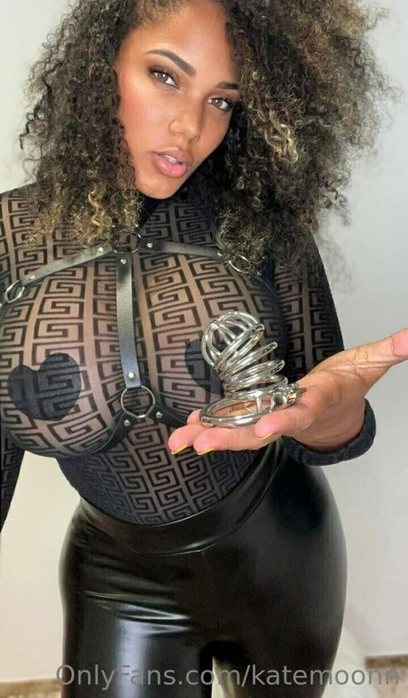 katemoonn model hot pic