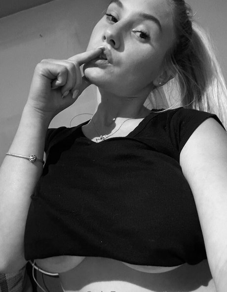 katemoonn hot star photos