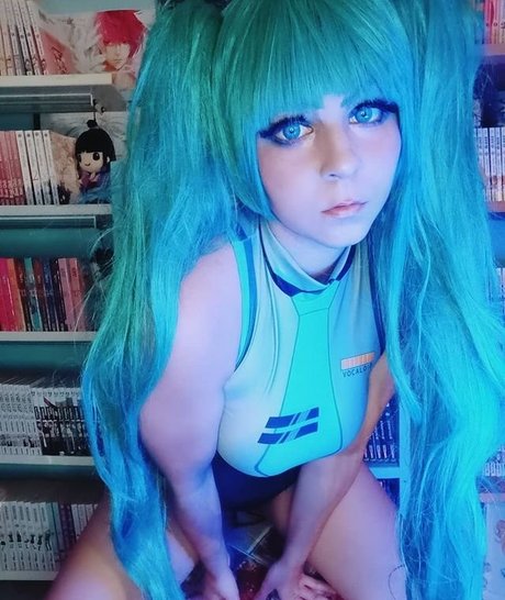 ValeYukiChan sexy model gallery