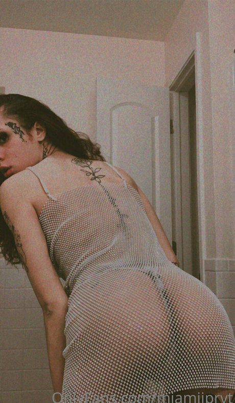 miamiiprvt naked actress img