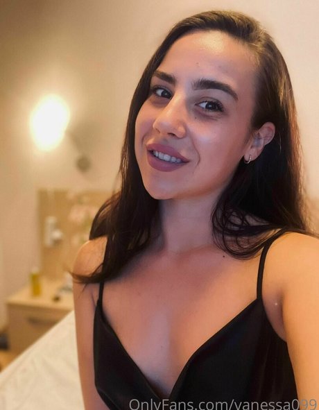 vanessa099 star high quality photos