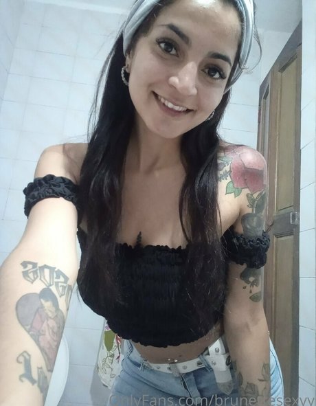 brunettesexyy naked pornstar galleries