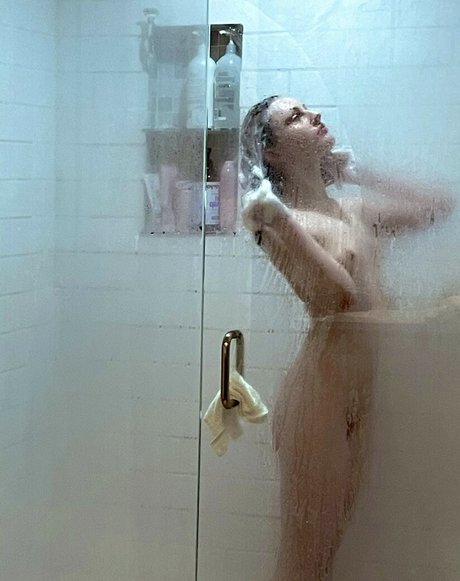 Mystikilla sexy pornstar pics