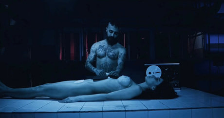 Vahide Bulu adult model pic