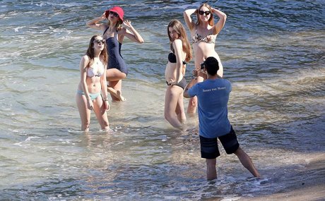 Haim Sisters free actress img