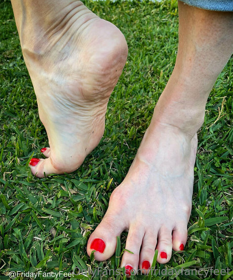 fridayfancyfeet hd model picture
