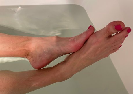 fridayfancyfeet model beautiful galleries