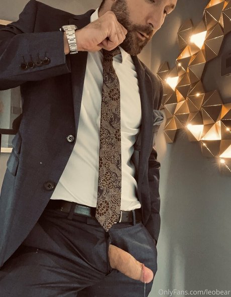 leobear sexy model photos