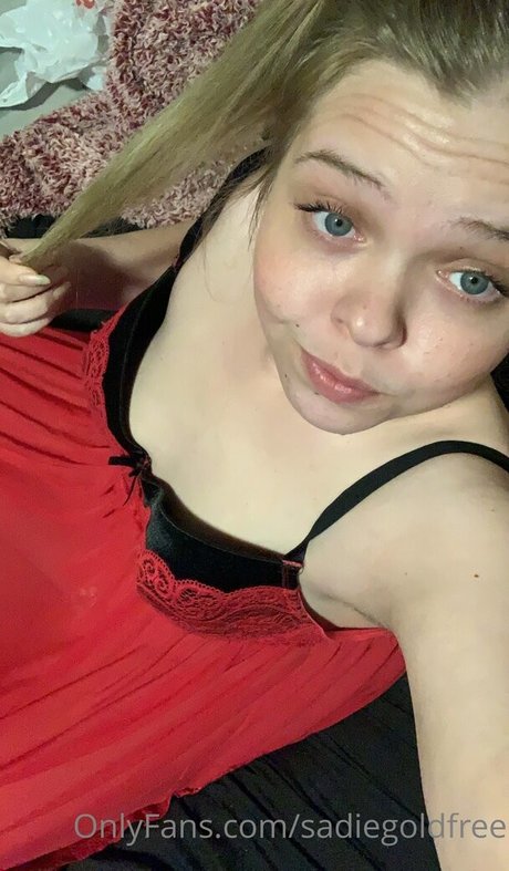 sadiegoldfree model top picture