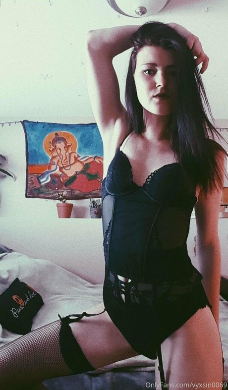vyxsin0069 sex star img