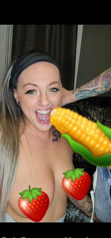 Thephnxxx model exclusive archive