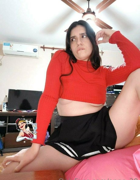 anne 28 hd model pics