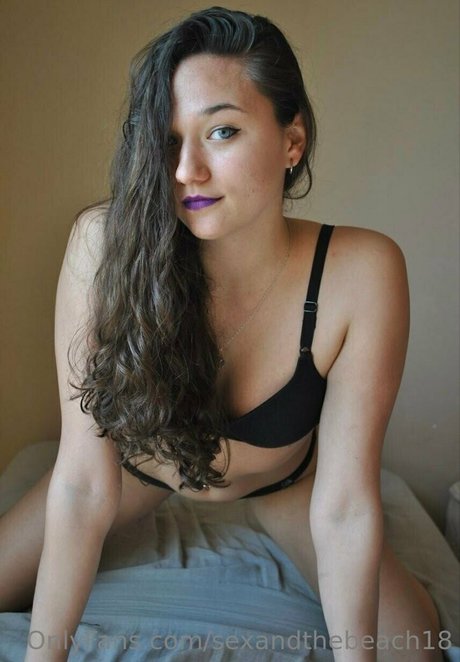 sexandthebeach18 adult model image