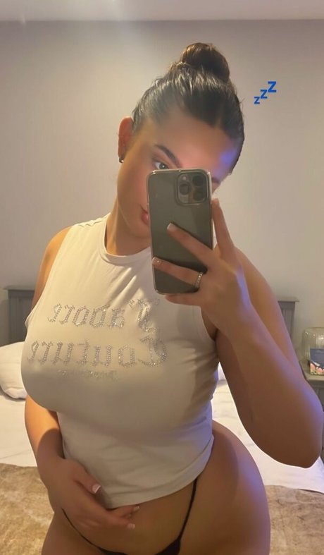 Peach girl23 model erotic picture