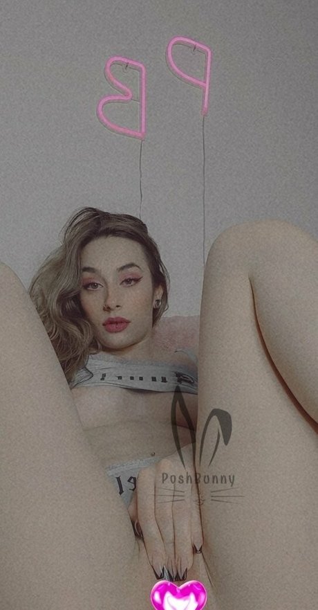 poshbunnyofficial free porn model images