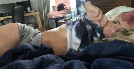 PinkCBJ star nudes photos