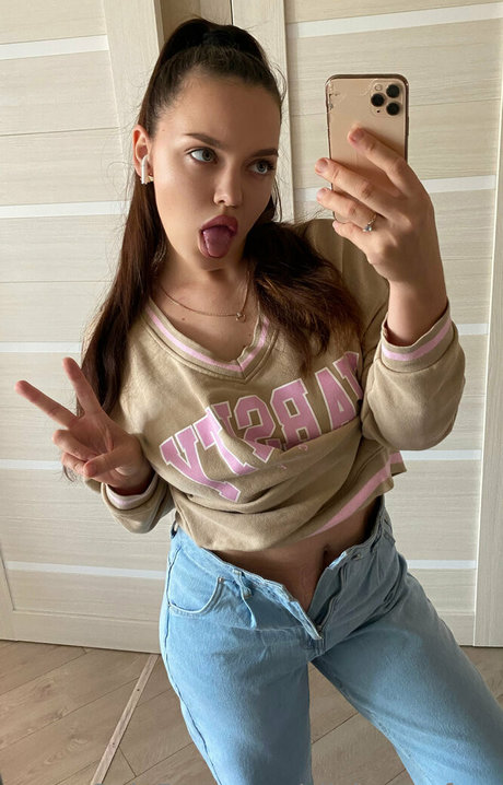 silviamayy erotic pornstar gallery