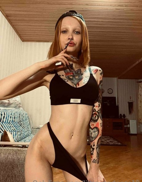 ashly696969 model exclusive photo