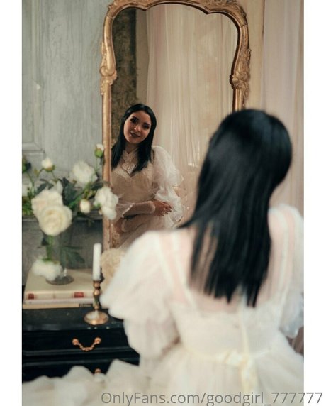 angelina crystal model high quality pic