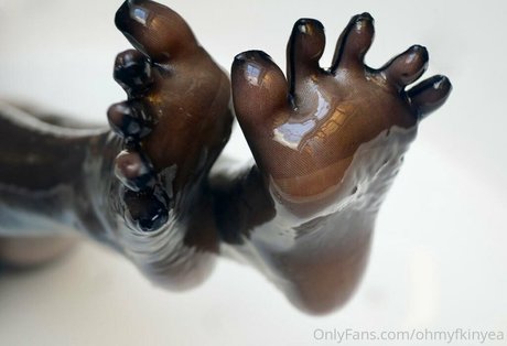 ohmyfkinyea erotic pornstar pic