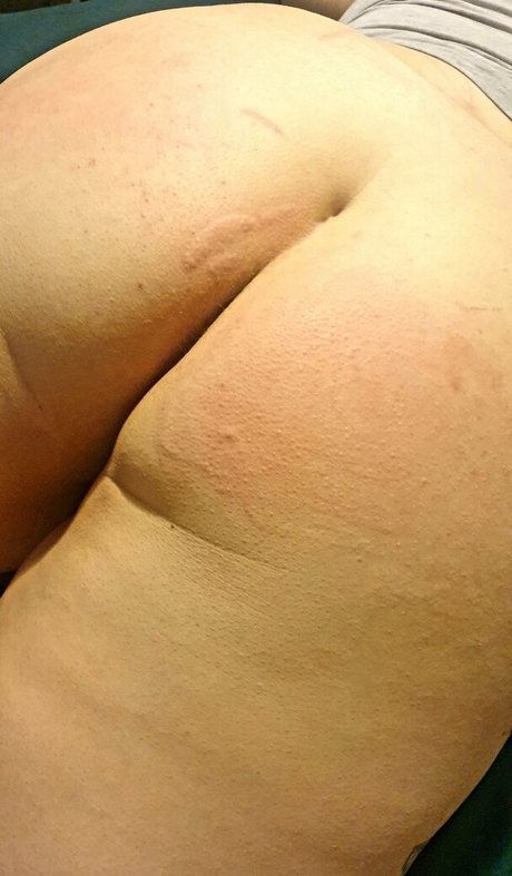 elliemartinxo model hot pics