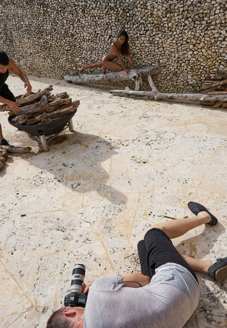 Nidhi Sunil hot actress picture