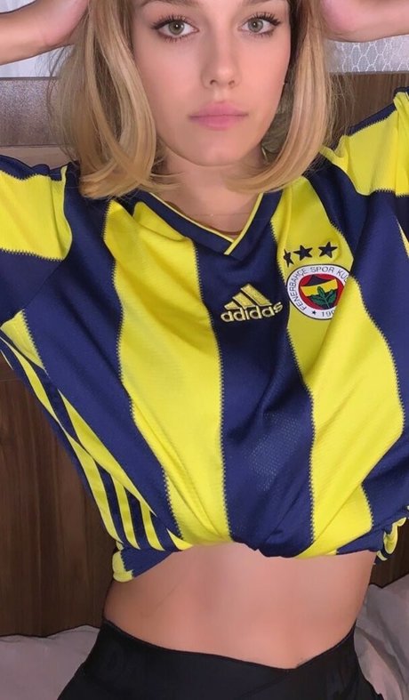 Bihter Tendu star nude img