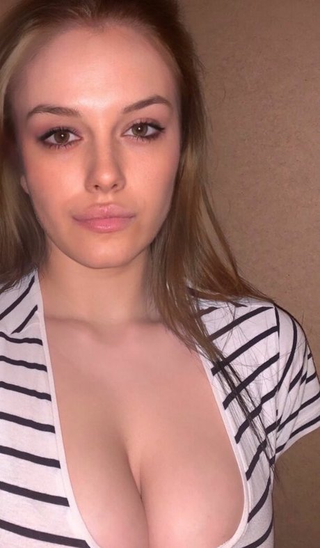 Bihter Tendu hot star img