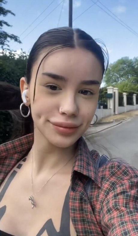 Zeliahxo erotic model pics