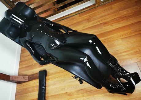 vickydevika star top images