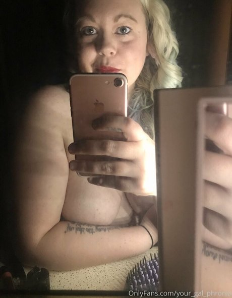 yourgalphronia star nude galleries