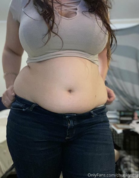 chunkyrose exclusive model pictures