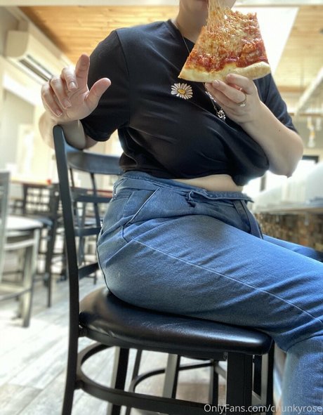 chunkyrose star beautiful picture