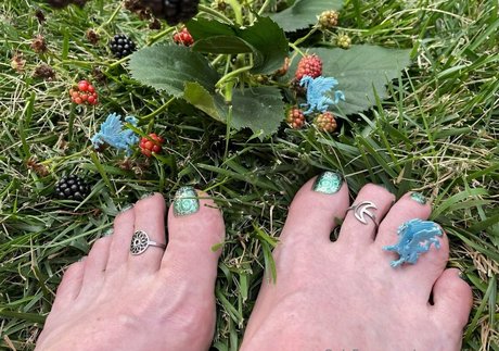 queenofvans beautiful actress pics