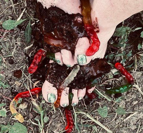 queenofvans pornstar pictures