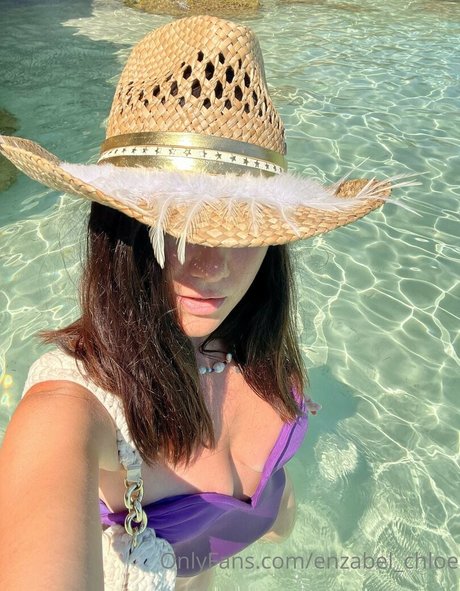 enzabel chloe free star archive