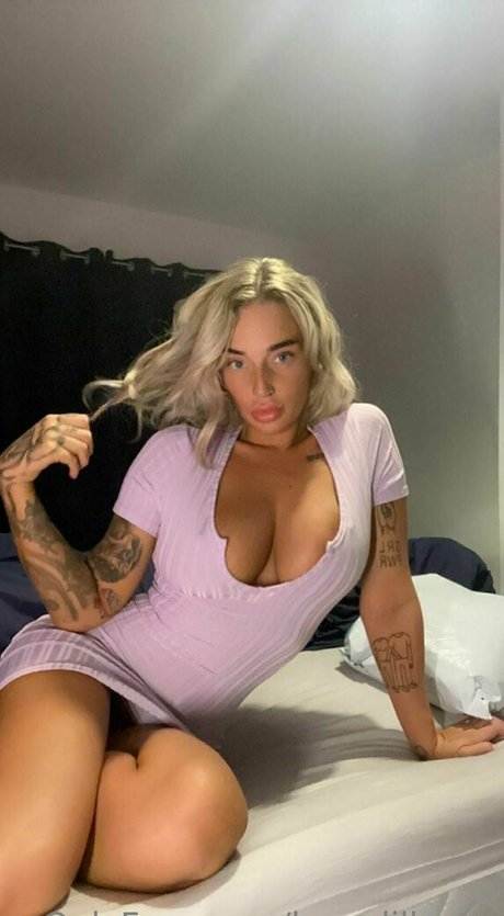 luna lillyyyy beautiful pornstar picture