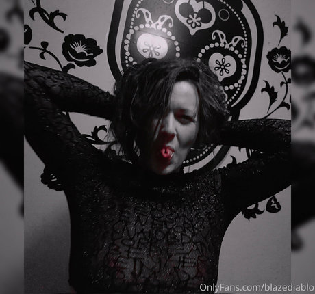 blazediablo nude pornstar pic