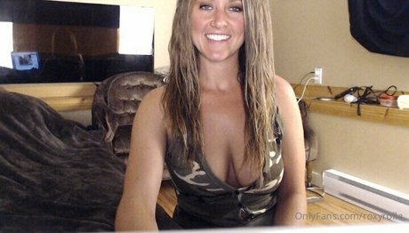 roxyrolla pornstar nude photos