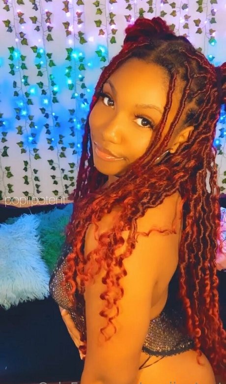 popiipotent hot actress img